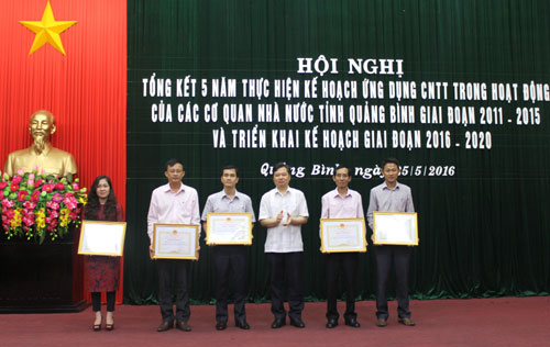 https://www.quangbinh.gov.vn/3cms/upload/qbportal/Image/TintucSuKien/2016/05/CNTT2.jpg